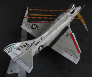 model-150058-va195-nm513-lengyel-m.jpg