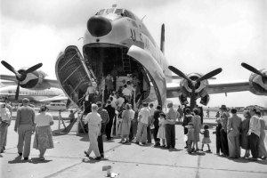 c-124-06mar56-douglas-es-144151.jpg