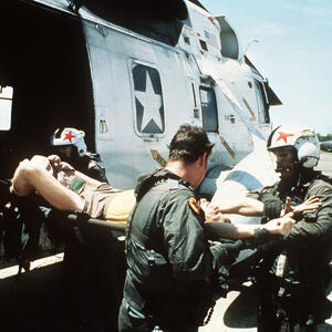 150056-vc5-08jun84-cubi-crash-patenkopf-rescue-59.jpeg