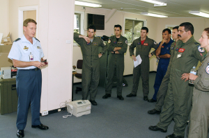 base-commander-08nov01-raaf-pearce-oh-01-0719-19-1108-1734.jpg