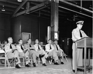 fagu-lcdr-lyle-26may52-podium_lyle.jpg