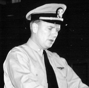 fagu-lcdr-lyle-26may52.jpg