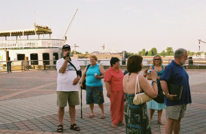 va15-05reunion-boat2.jpg